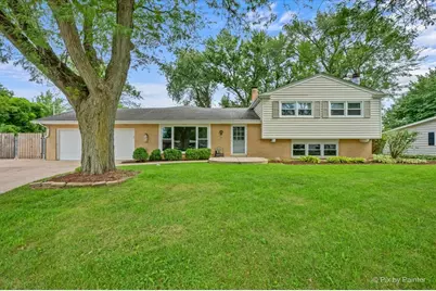 132 Scott Drive, East Dundee, IL 60118 - Photo 1