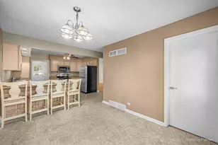 132 Scott Dr, East Dundee, IL 60118 - Photo 11