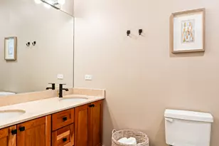 2235 N Lister Ave, Chicago, IL 60614 - Photo 21