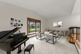 8 Keystone Ct, Bolingbrook, IL 60440 - Photo 3