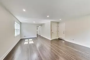 4821 Crain St, Skokie, IL 60077 - Photo 5