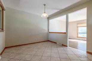 914 S Arlington Heights Rd, Arlington Heights, IL 60005 - Photo 9