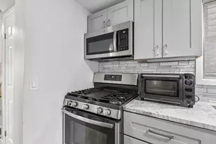 1040 Dunlop Ave, Forest Park, IL 60130 - Photo 11