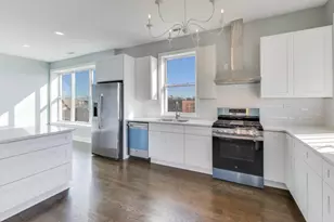 313 E 60th St, Chicago, IL 60637 - Photo 9