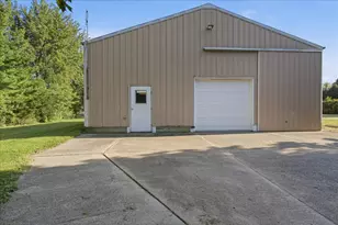 7919 E 1425 North Road N, Bloomington, IL 61705 - Photo 37