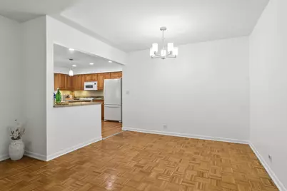 574 Bristol Lane, Elk Grove Village, IL 60007 - Photo 5