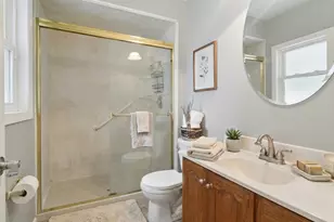 574 Bristol Ln, Elk Grove Village, IL 60007 - Photo 19