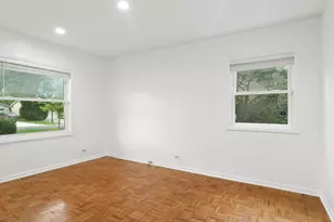 574 Bristol Ln, Elk Grove Village, IL 60007 - Photo 15