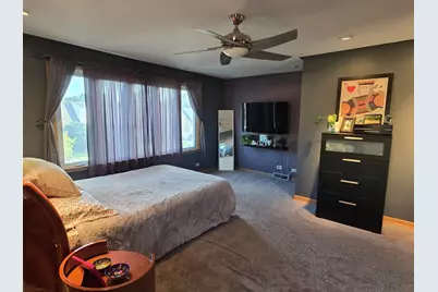 6134 W Leland Avenue, Chicago, IL 60630 - Photo 11
