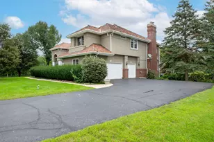 315 Bishop Ct, Inverness, IL 60010 - Photo 3