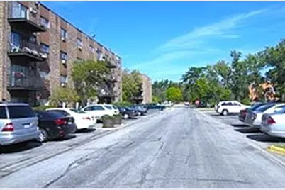 8894 Knight Avenue #213, Des Plaines, IL 60016 - Photo 3
