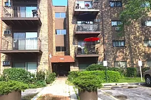 8894 Knight Ave, Des Plaines, IL 60016 - Photo 1