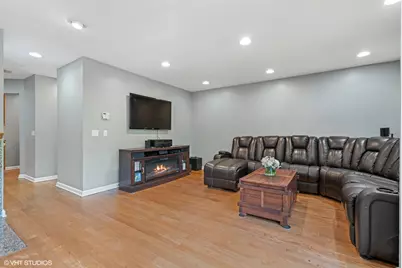 1330 N La Salle Drive #306, Chicago, IL 60610 - Photo 5