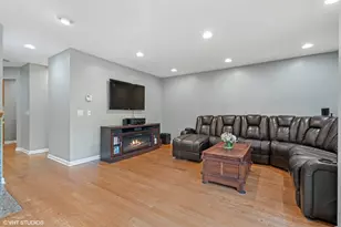 1330 N La Salle Dr, Chicago, IL 60610 - Photo 5