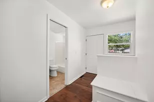 725 N 11th St, Dekalb, IL 60115 - Photo 9