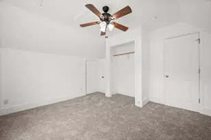 725 N 11th St, Dekalb, IL 60115 - Photo 17