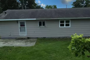 202 N Madison St, Watseka, IL 60970 - Photo 5
