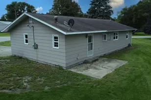 202 N Madison St, Watseka, IL 60970 - Photo 7