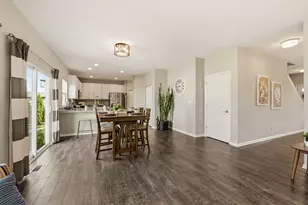 322 Longview Dr, Elgin, IL 60124 - Photo 15