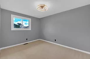 414 Gainsborough Ct, Bolingbrook, IL 60440 - Photo 11