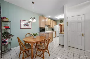 228 Charlotte Pl, Cary, IL 60013 - Photo 9