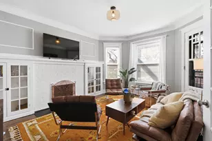 6239 S Ellis Ave, Chicago, IL 60637 - Photo 3