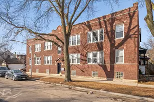 3008 W Cullom Ave, Chicago, IL 60618 - Photo 1