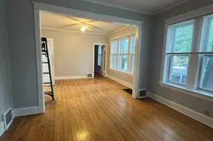 3008 W Cullom Ave, Chicago, IL 60618 - Photo 17