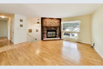 41 Redwood Trail, Wheeling, IL 60090 - Photo 5
