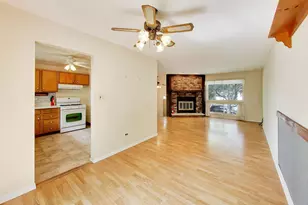 41 Redwood Trail, Wheeling, IL 60090 - Photo 9