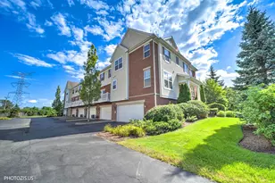 1951 Potomac Ct, Wheeling, IL 60090 - Photo 1