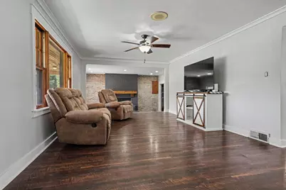 558 10th Street, Lincoln, IL 62656 - Photo 5