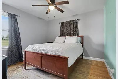 558 10th Street, Lincoln, IL 62656 - Photo 15