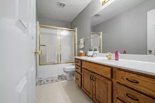 4 Everett Ct, Bloomington, IL 61705 - Photo 17
