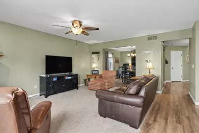 4 Everett Court #4, Bloomington, IL 61705 - Photo 9