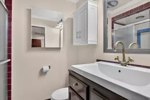 9332 Landings Ln, Des Plaines, IL 60016 - Photo 23