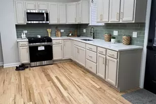 701 Hamilton Ave, Aurora, IL 60505 - Photo 7