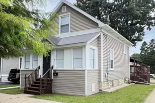 701 Hamilton Ave, Aurora, IL 60505 - Photo 1