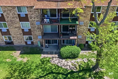 720 Hill Drive #8-302, Hoffman Estates, IL 60169 - Photo 3