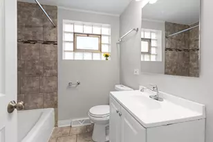 1402 E 76th St, Chicago, IL 60619 - Photo 11