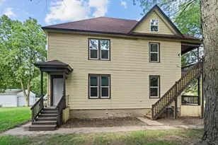 1439 8th Ave, Rockford, IL 61104 - Photo 3