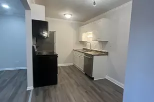 860 E Old Willow Rd, Prospect Heights, IL 60070 - Photo 3