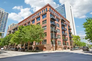 520 W Huron St, Chicago, IL 60654 - Photo 1