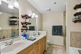 520 W Huron St, Chicago, IL 60654 - Photo 19