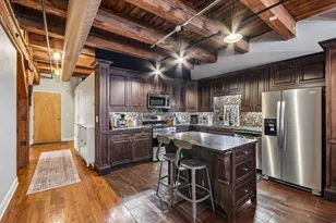 520 W Huron St, Chicago, IL 60654 - Photo 9