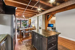 520 W Huron St, Chicago, IL 60654 - Photo 11