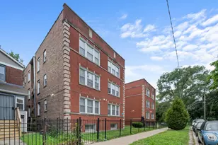 1303 E 71st Pl, Chicago, IL 60619 - Photo 1