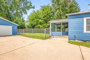 655 W Clark St, Freeport, IL 61032 - Photo 29