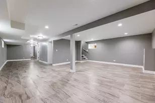 806 S 19th Ave, Maywood, IL 60153 - Photo 27