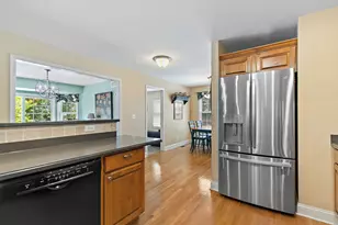 1426 Beach Ln, Sycamore, IL 60178 - Photo 11